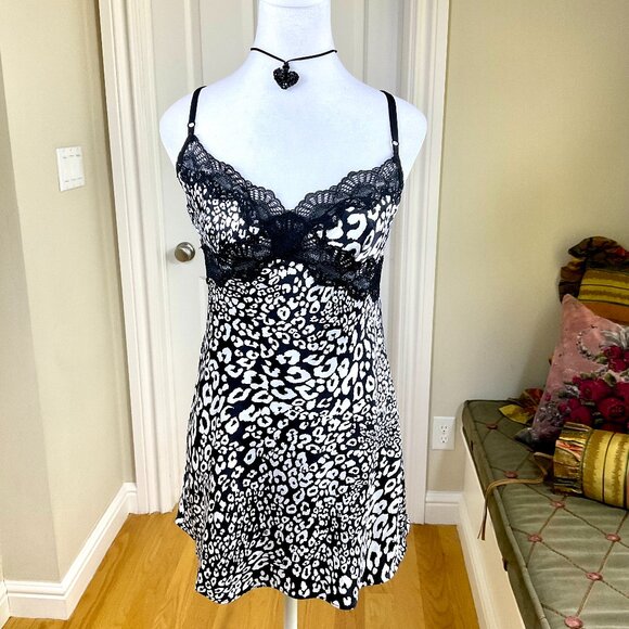 Victoria’s Secret Slip Dress Mini Leopard with Skulls Black White Lace Y2K (S) - Picture 1 of 14